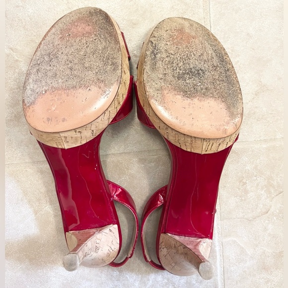 Sexy and stunning Stuart Weitzman red patent leather slingbacks! - Picture 10 of 14